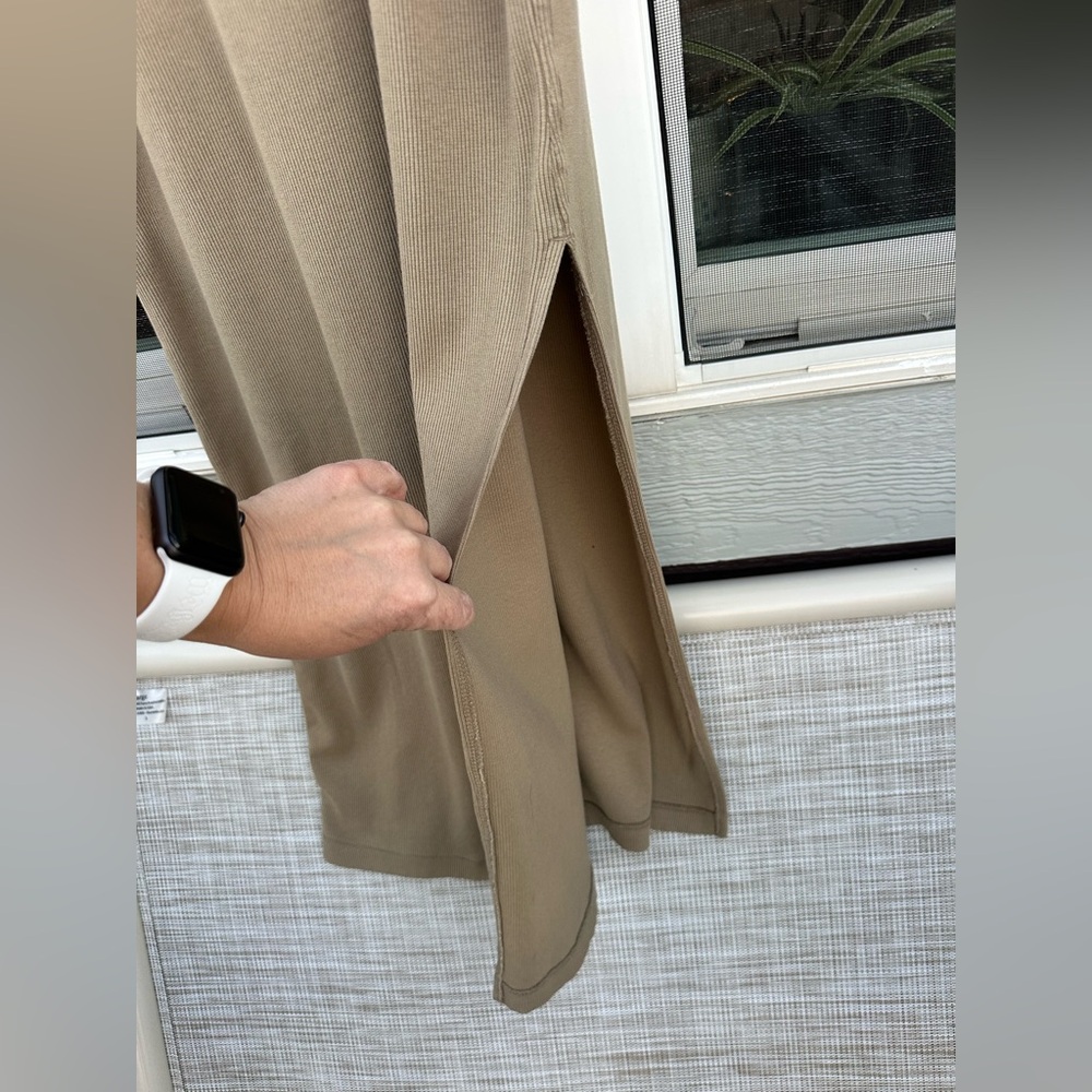 ๐ฅ Universal Threads Tan Ribbed Maxi Dress - Picture 6 of 6